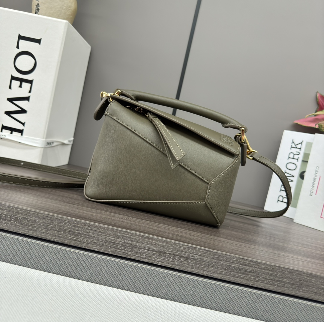 Loewe Puzzle Bags